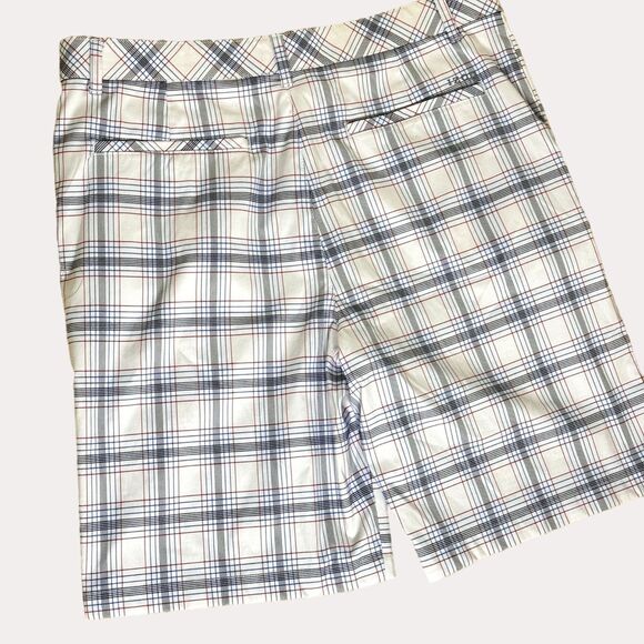 Izod Golf Mens Shorts Plaid White Red Blue 36 bv - Picture 3 of 6